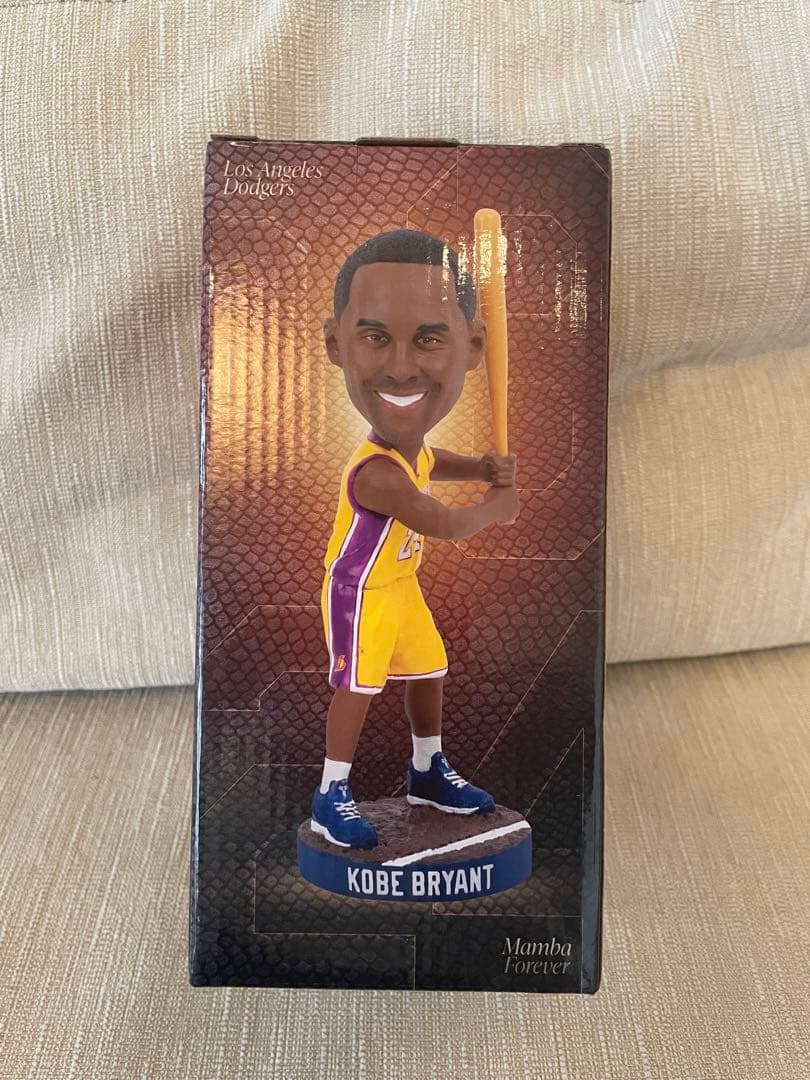 【限定】Kobe Bryant Bobblehead フィギュア