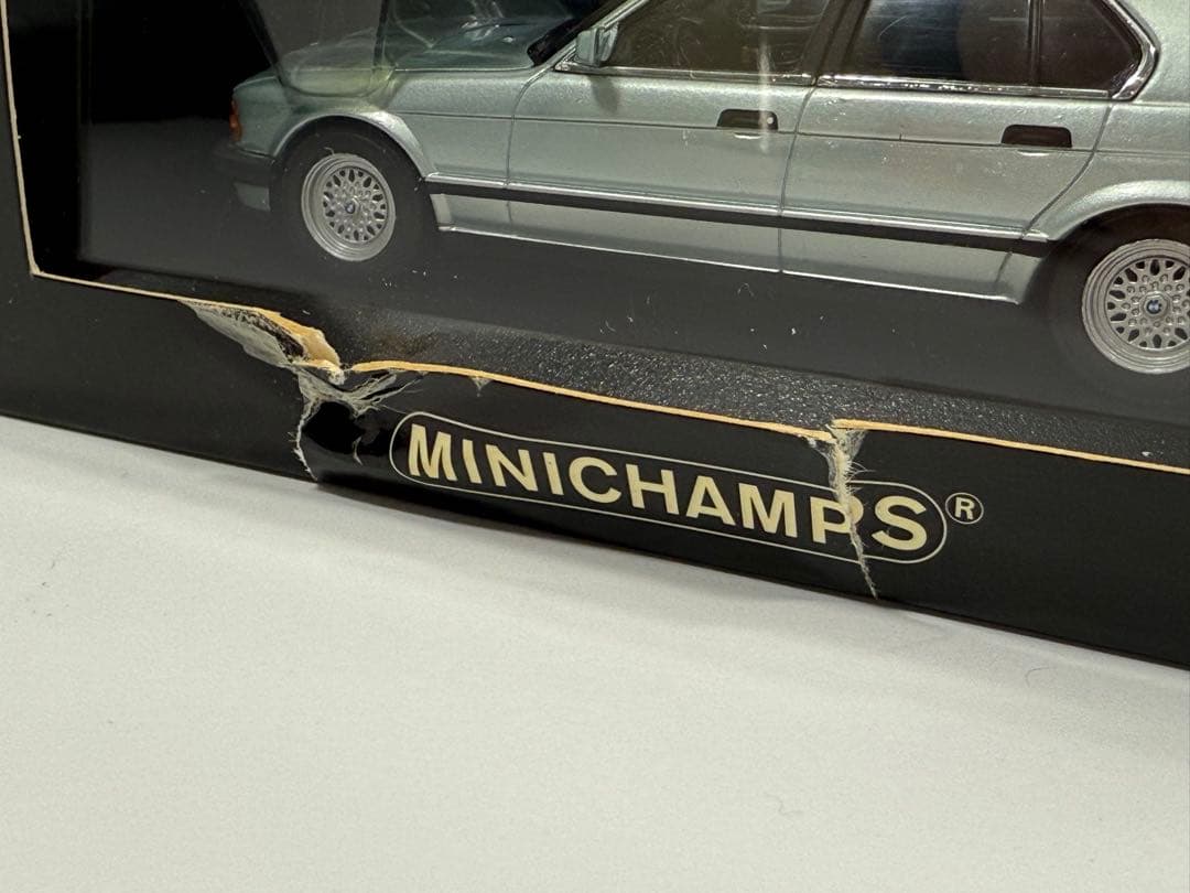 1/43  7シリーズ 7er 1986 グリーンメタリック