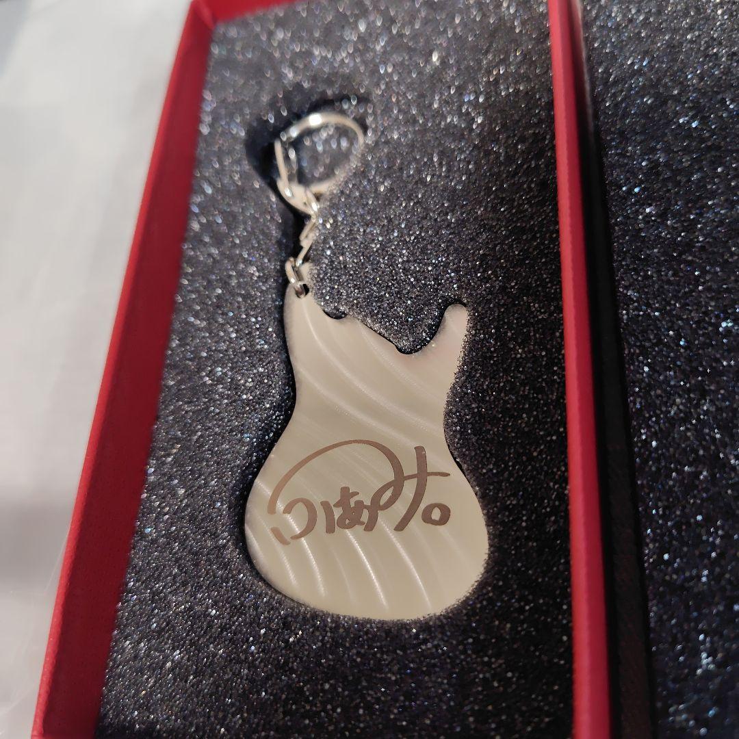 ふぁみ。Bass Body型キーホルダーA