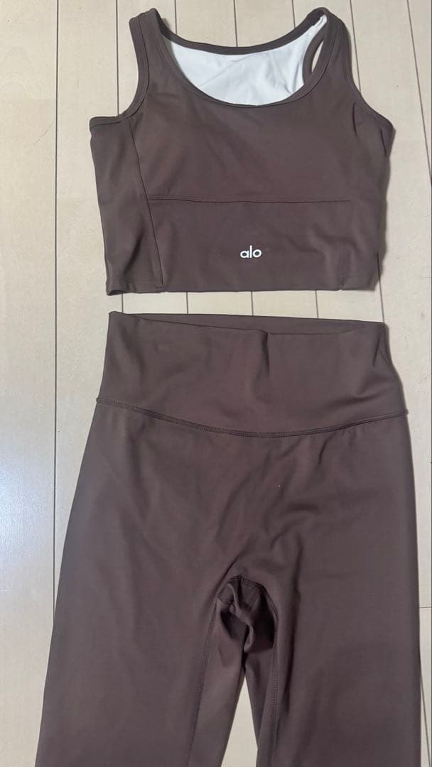 alo ブラウン ヨガウェア セット 上M下L