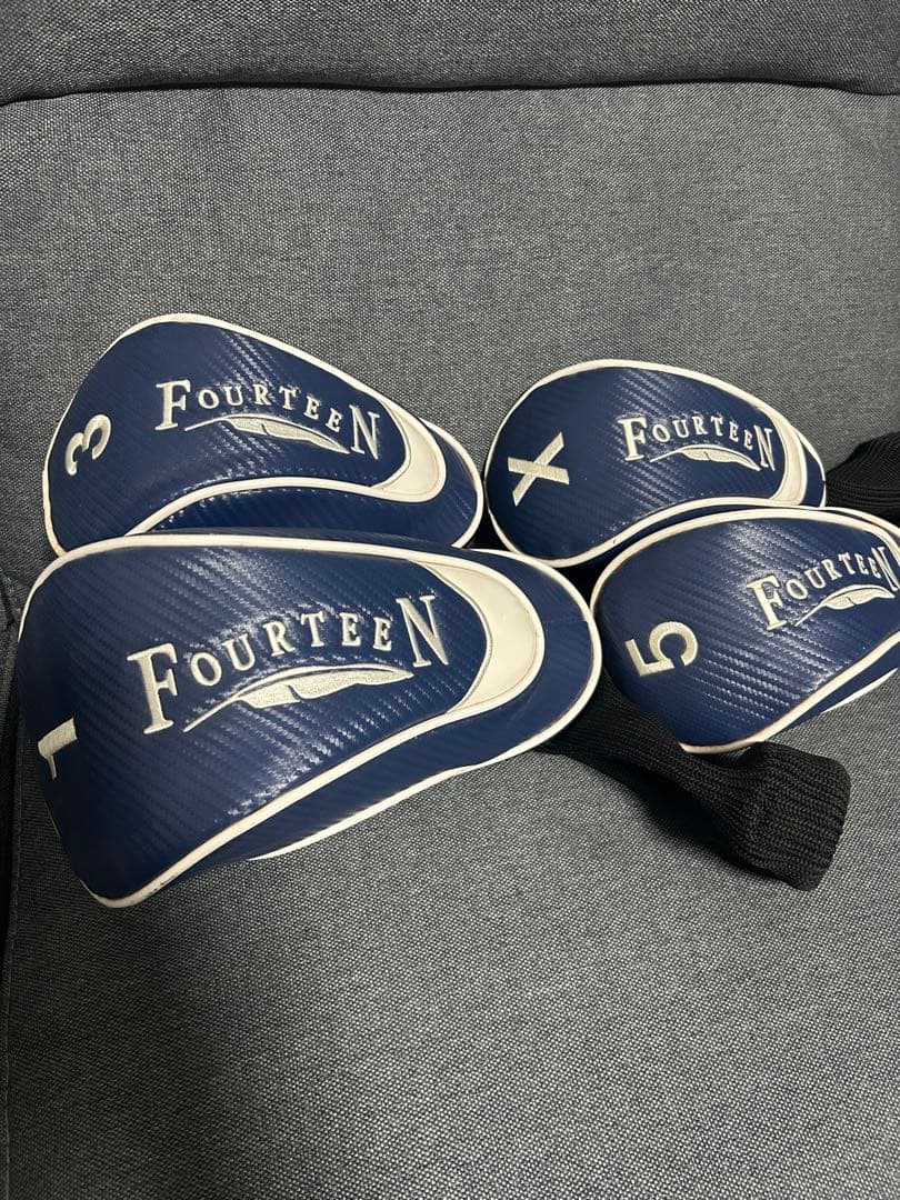 FOURTEEN ヘッドカバー4点セット（1・3・5・X）紺/白 レア 廃盤