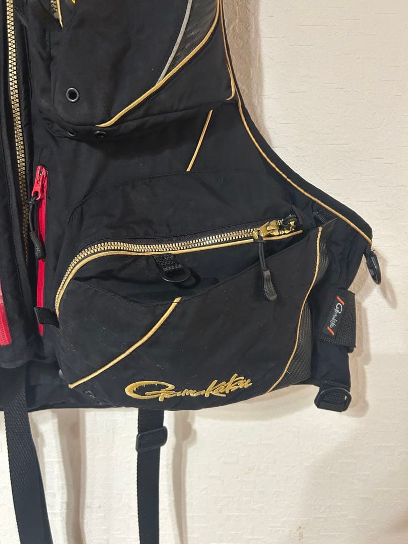 美品 がまかつ アルテマシールドプロフローティングベスト GM2183