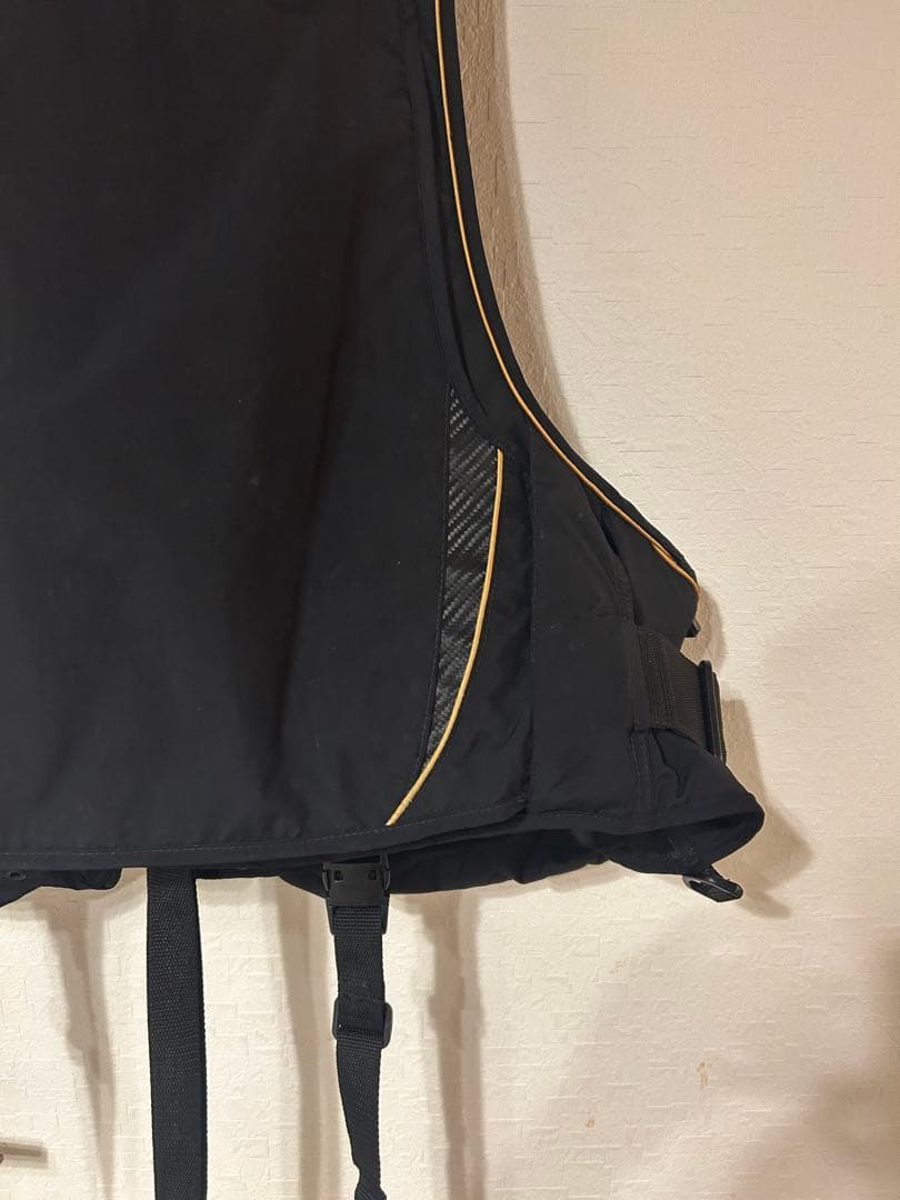 美品 がまかつ アルテマシールドプロフローティングベスト GM2183