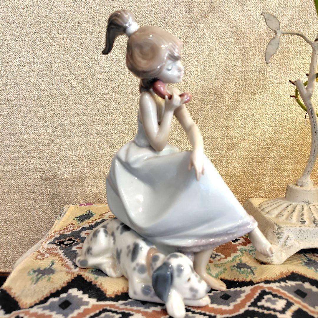 Lladro 電話をかける少女像 S466