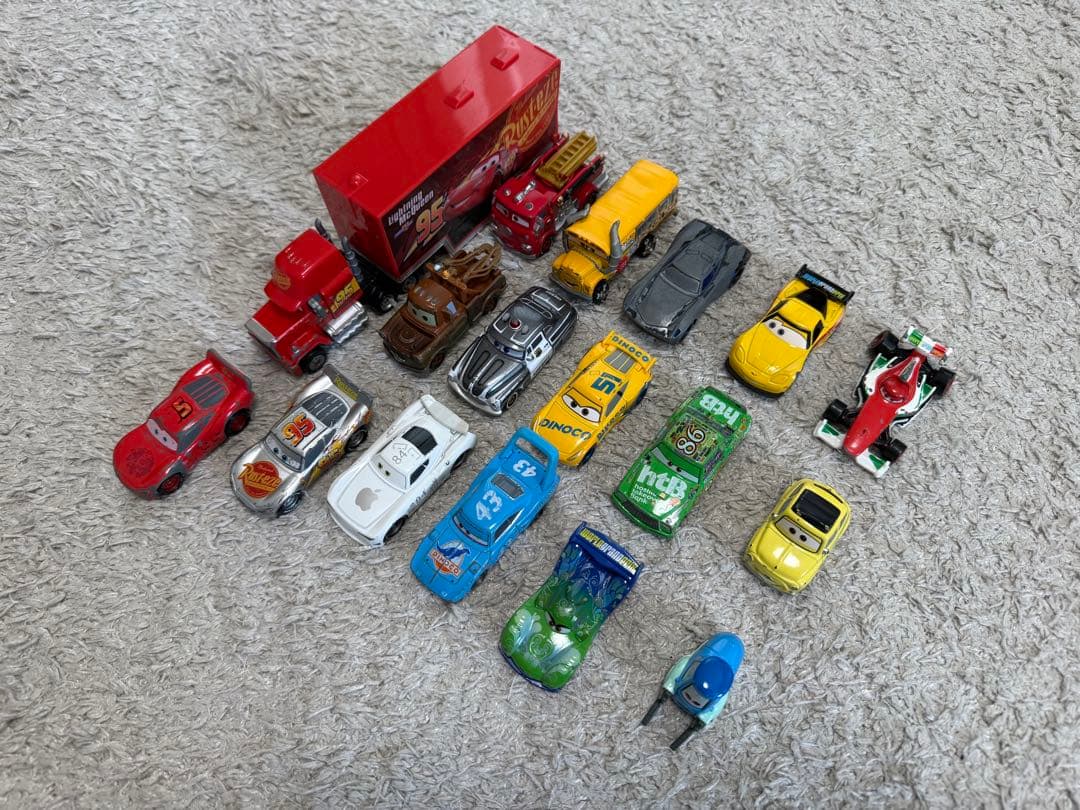 トミカ ミニカー 146台 トラック付き まとめ売り 大量 中古