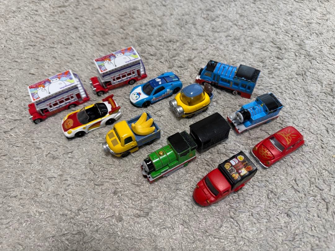 トミカ ミニカー 146台 トラック付き まとめ売り 大量 中古