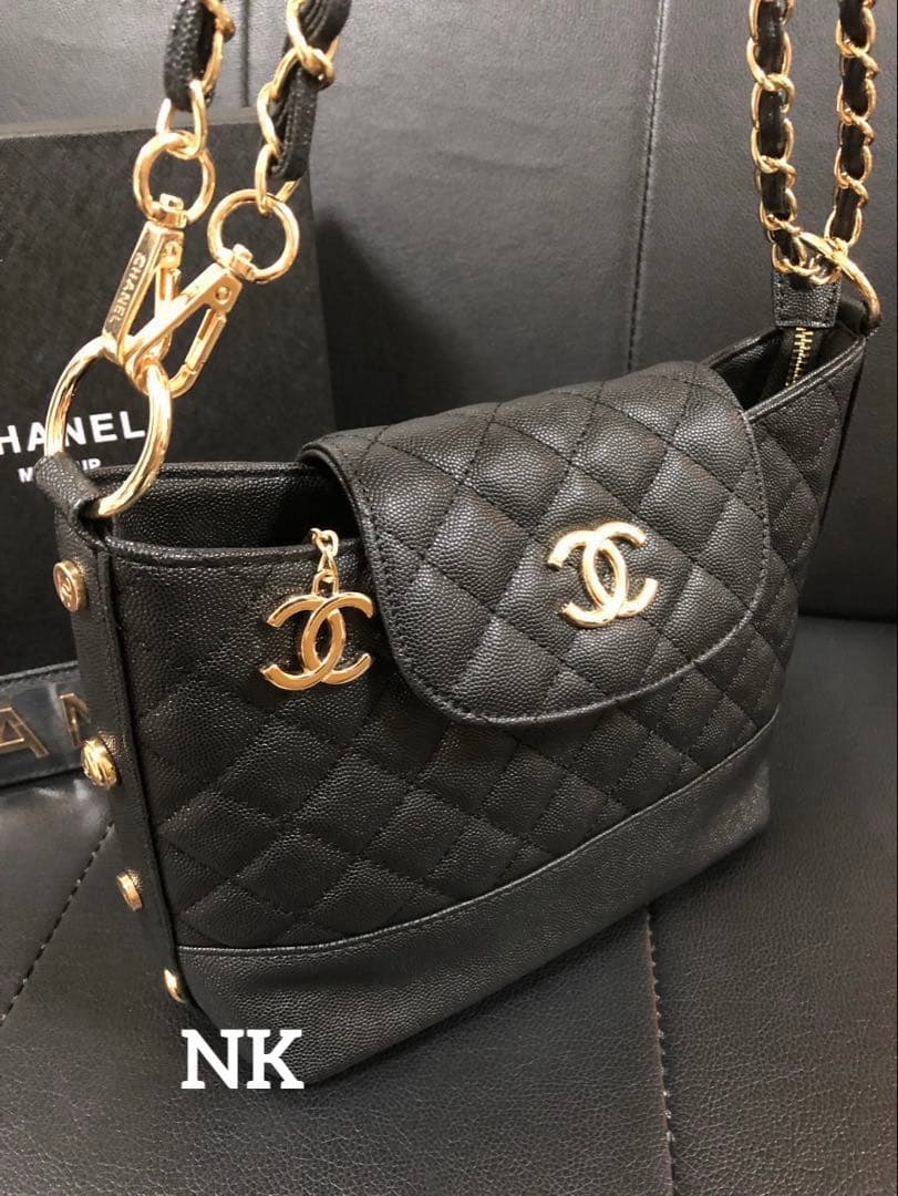 限定セール❗️ブラック シャネル　ノベルティ　レザー ショルダーバッグ　VIP