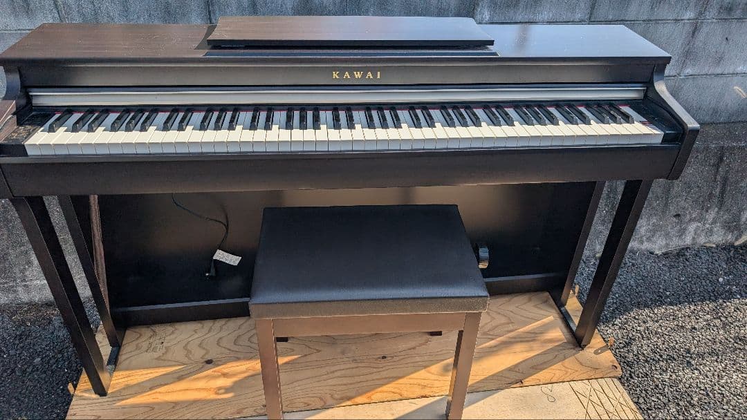 送料込み KAWAI 電子ピアノ CN27R 2016年製 ほぼ未使用新品レベル