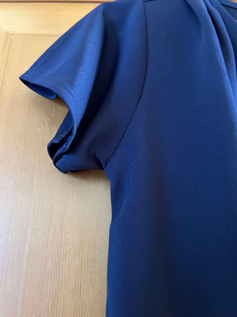 フィラ　テニスウェア　紺色トップス　Mサイズ　新品