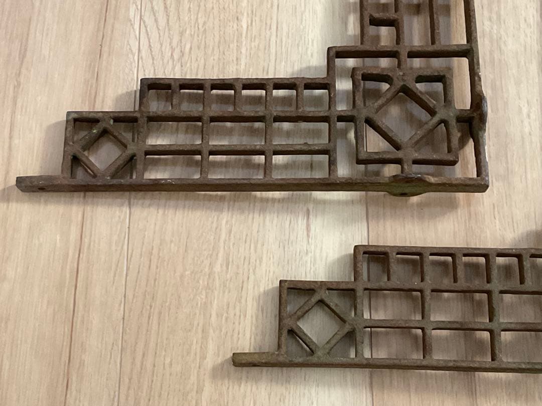 ヴィンテージ　アングル　L字型棚受け　アイアンブラケット　古鉄　古道具