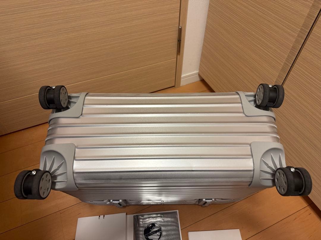 t*m様 RIMOWA パイロット