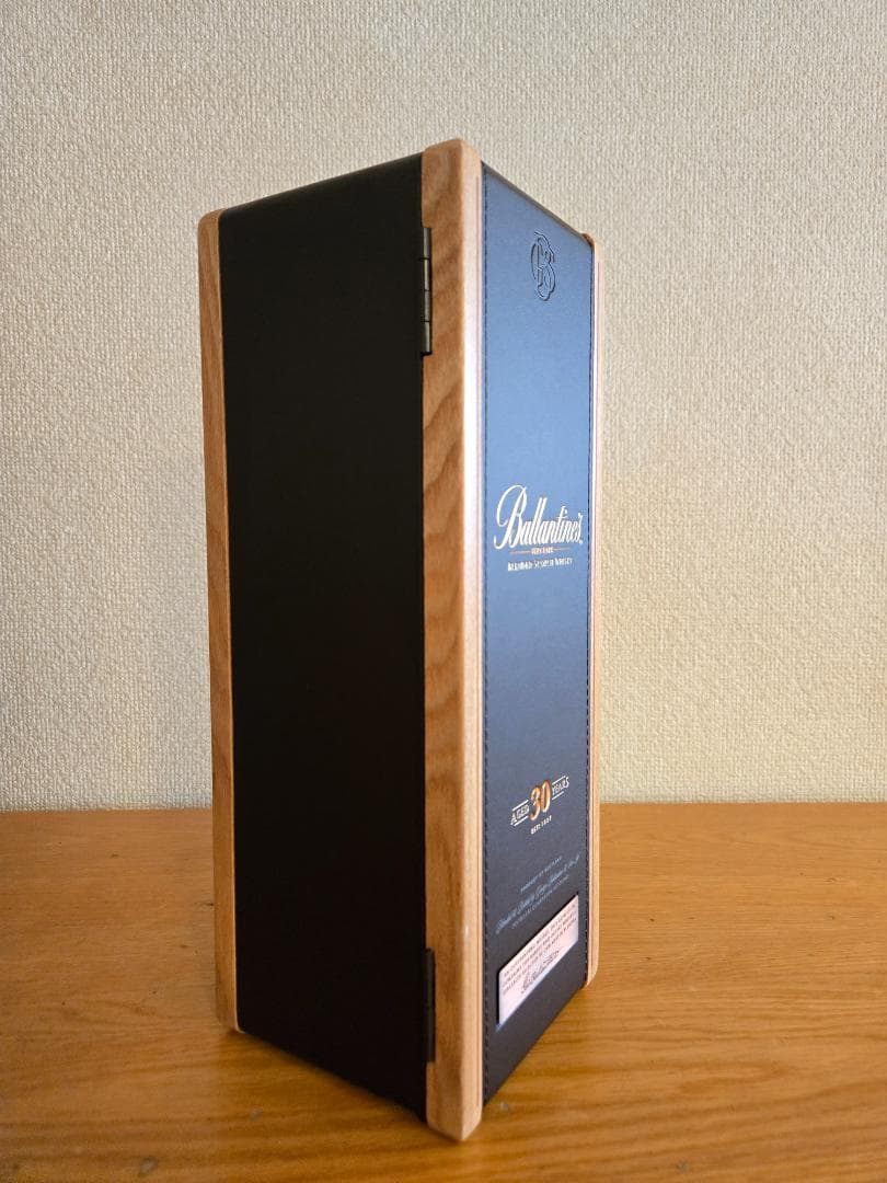 ウイスキー Ballantine's 30 Years Blended Scotch