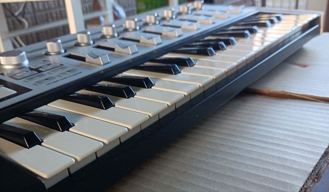 KORG microKONTROL 37鍵 MIDIコントローラー