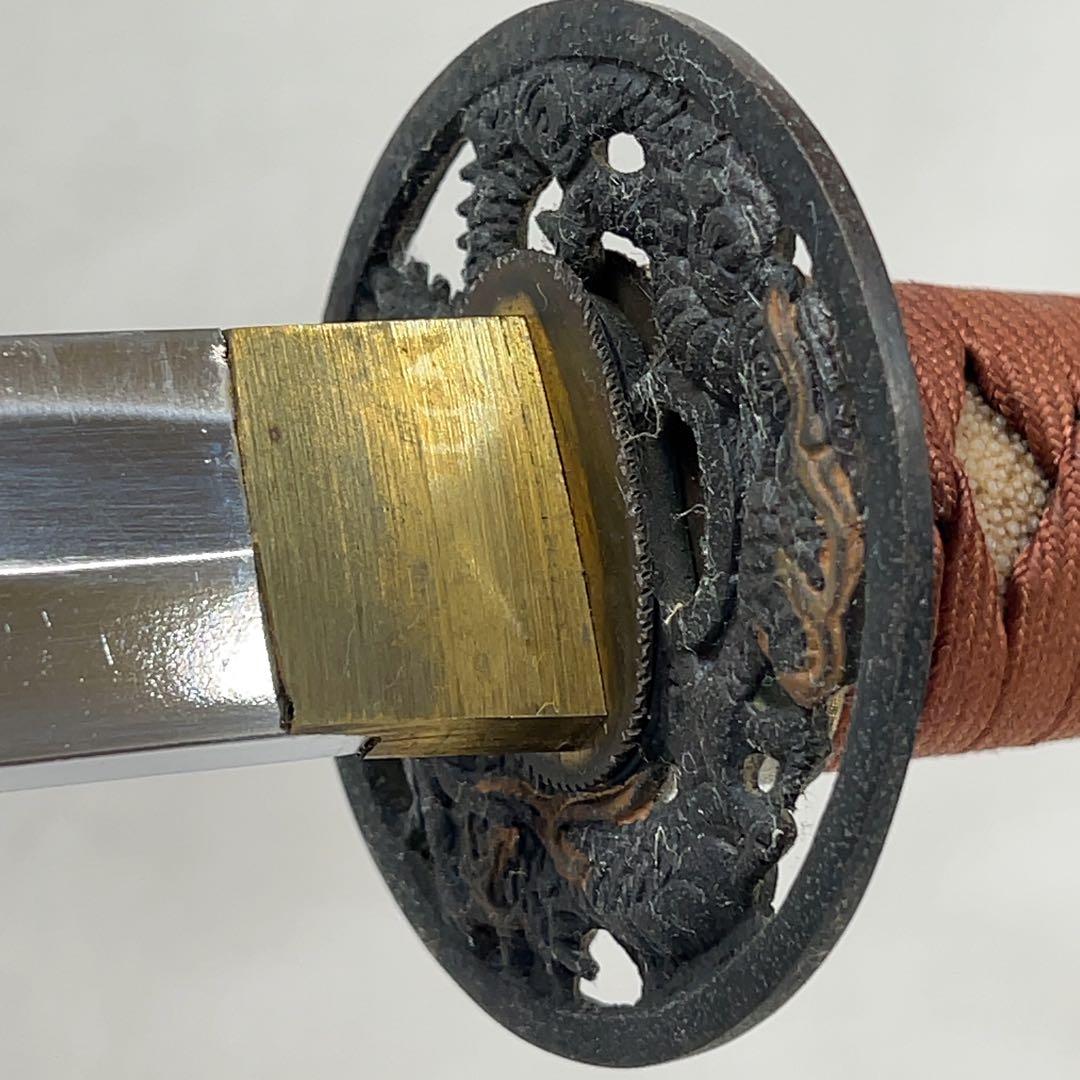 【模造刀】太刀 樋入り 全長102センチ 龍鍔 茶ツイシュ 鞘 互の目 刃紋