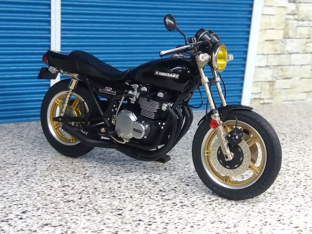 1/18ミニカー マルサン鉄馬プロジェクト カワサキ 750RS ZⅡ カスタム