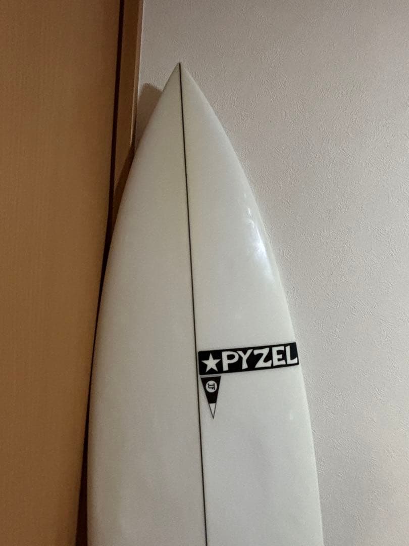 PYZEL SHADOW 5'11 28L＆フィンセット