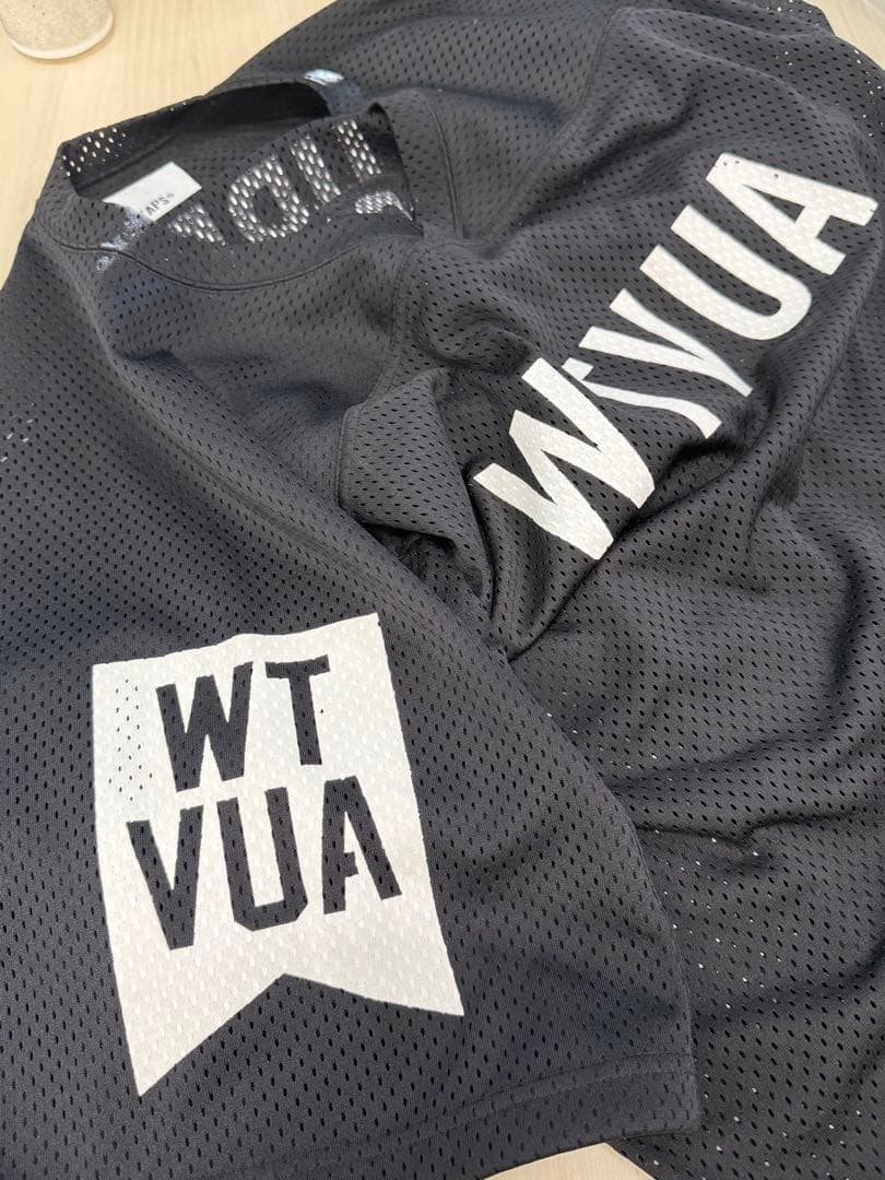 【ダブルタップス】メッシュ ゲームシャツ 半袖Tシャツ フットボール 黒×白