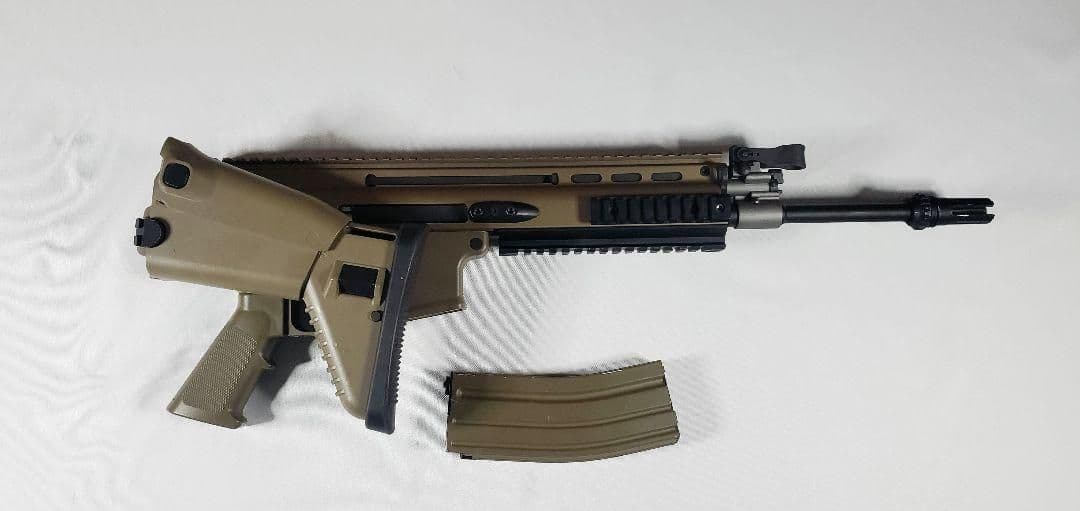 東京マルイ　次世代電動ガン　SCAR-L FDE