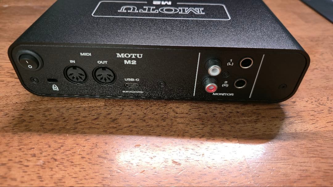 MOTU M2 USBオーディオインターフェイス 2-in/2-out