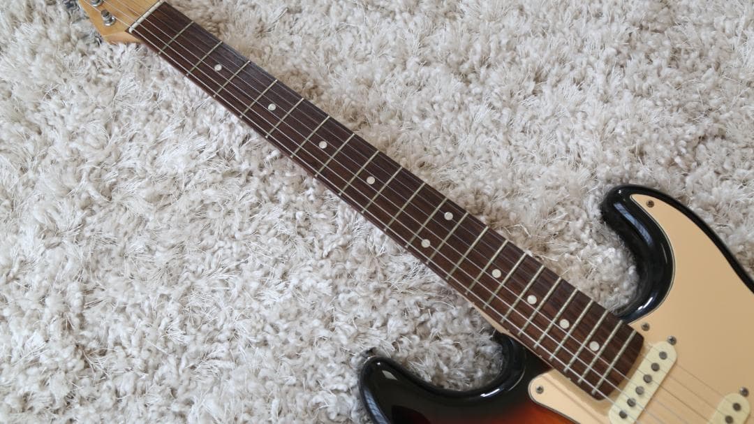 FERNANDES FG series ストラトタイプ　HSS サンバースト
