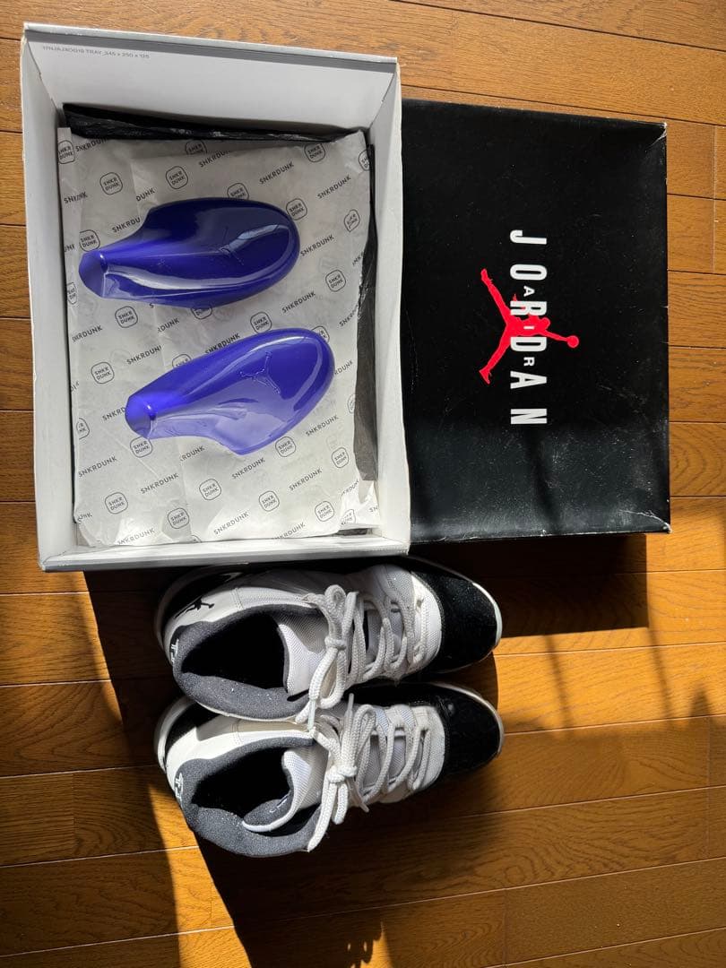 Air Jordan 11 ホワイト/ブラック