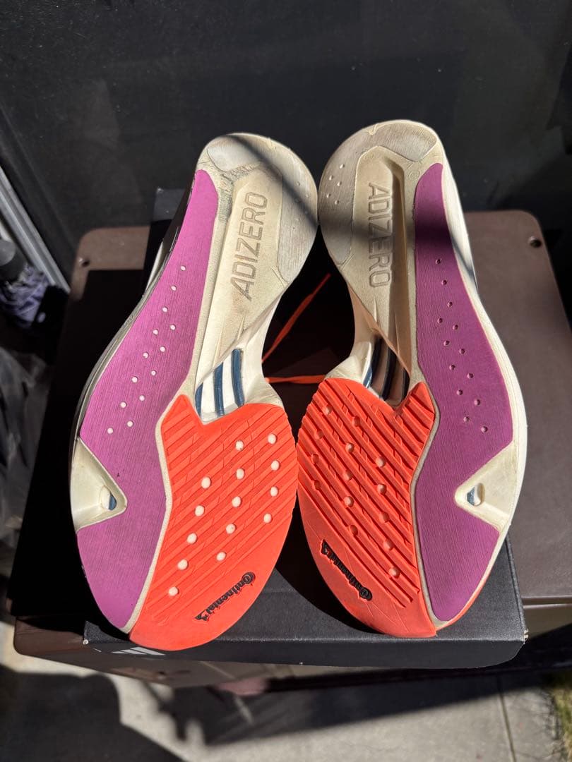 ADIZERO スパイクシューズ オレンジ/紫
