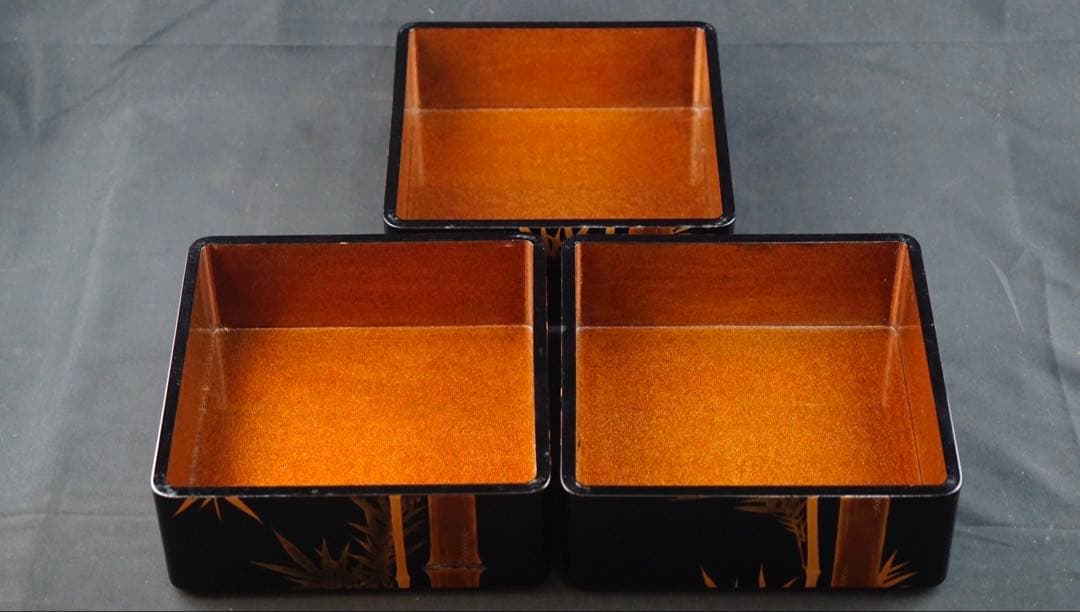 時代 竹梅蒔絵 家紋 内梨地 五段重箱 二枚蓋 螺鈿細工 青貝 木製 / 輪島塗