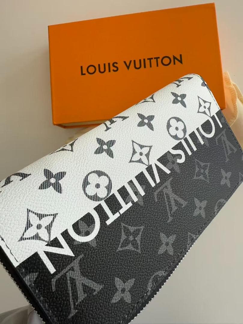 美品 ロゴ長財布 ブラック/ホワイト