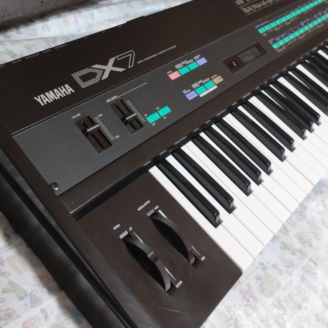 YAMAHA「 DX7 」 FM音源搭載デジタルシンセサイザー