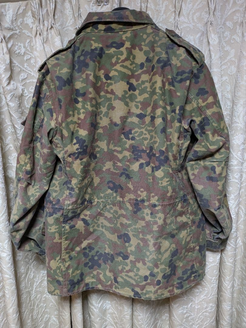 陸上自衛隊　2型迷彩（秋冬茶系）M65フィールドジャケット　戦闘外被　中古　M