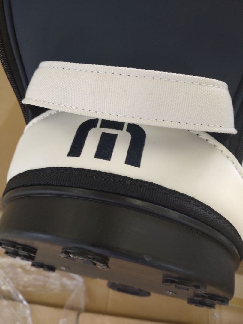 Travis Mathew トラヴィスマシュースタンドバッグ ホワイト/ネイビー