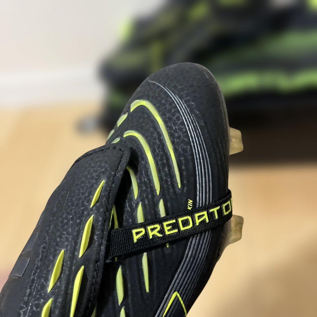 adidas Predator サッカーシューズ スパイク