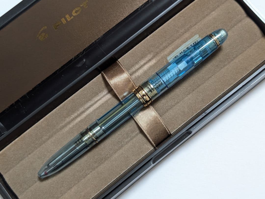 Pilot　2+1RV　廃盤ボールペン　多機能ペン　透明軸　スケルトン