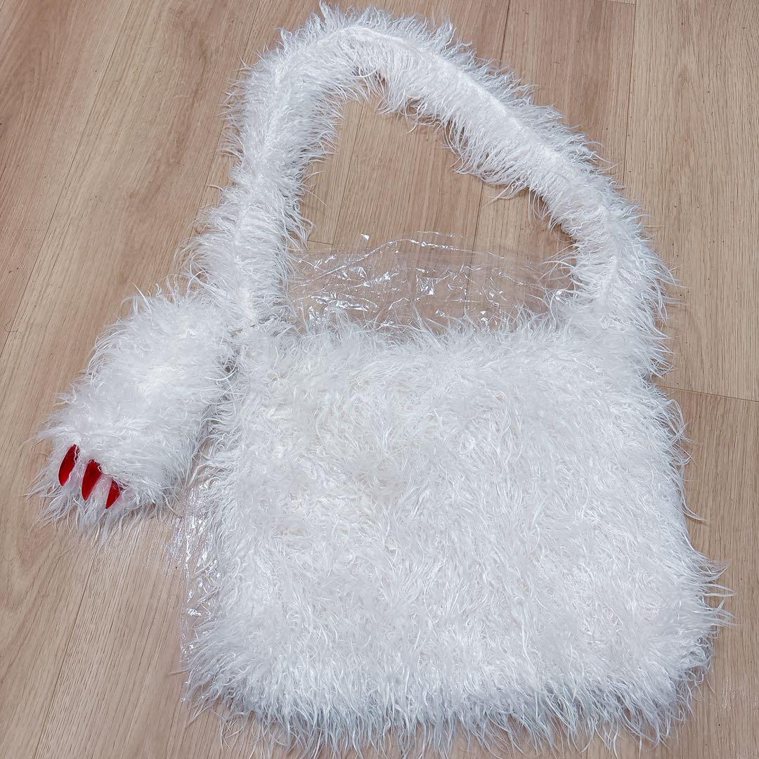 QOOZA × メイドインアビス ファプタ ファーバッグ ショルダーバッグ