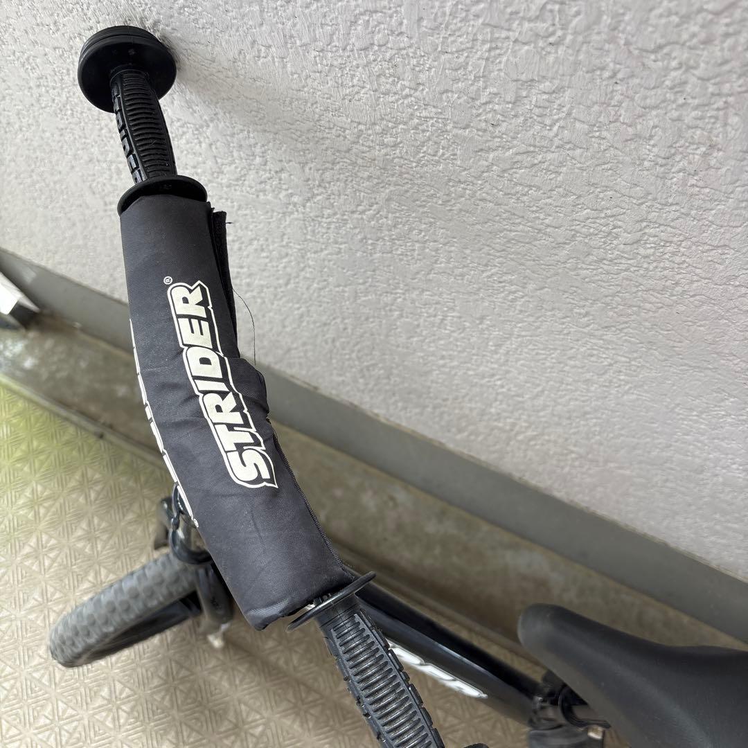 【箱説明書スタンド付】STRIDER 黒　12Sport ストライダー