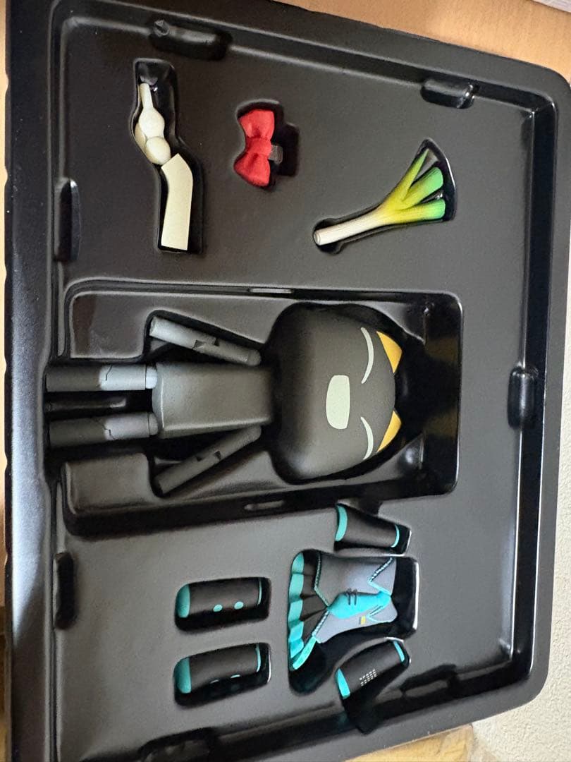 リボルテック どこでもいっしょ 初音ミクver. クロ 484026115