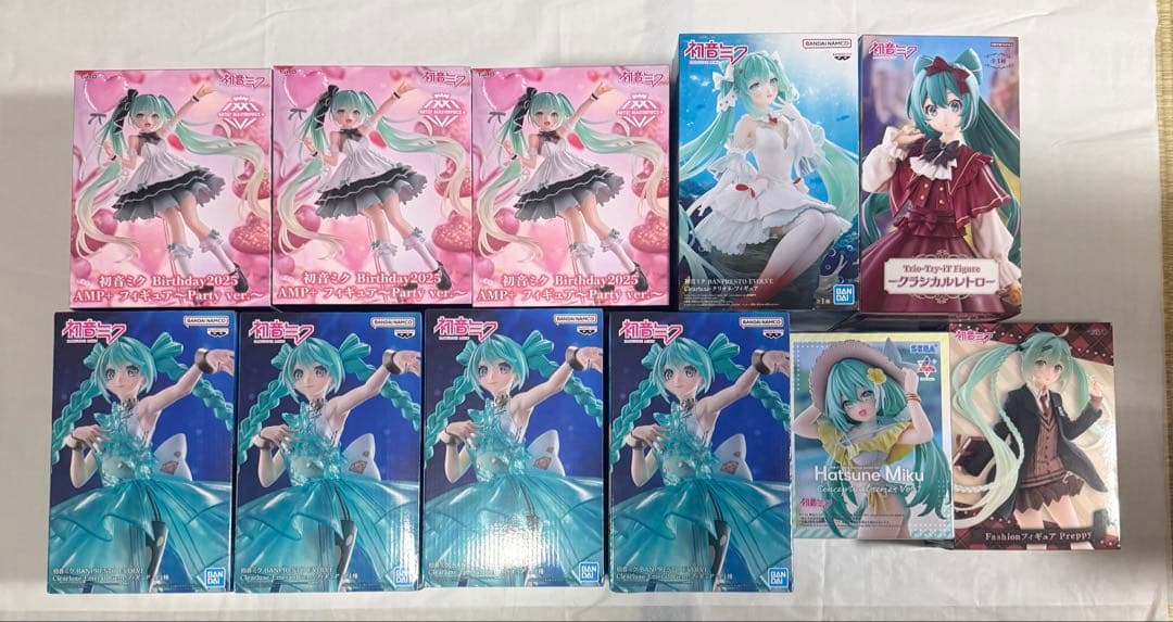 初音ミク　１０体