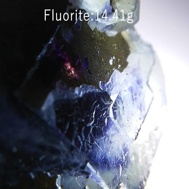 14.41g　闇落ち系ローライト　鉱物標本　マイカ共生　フローライト