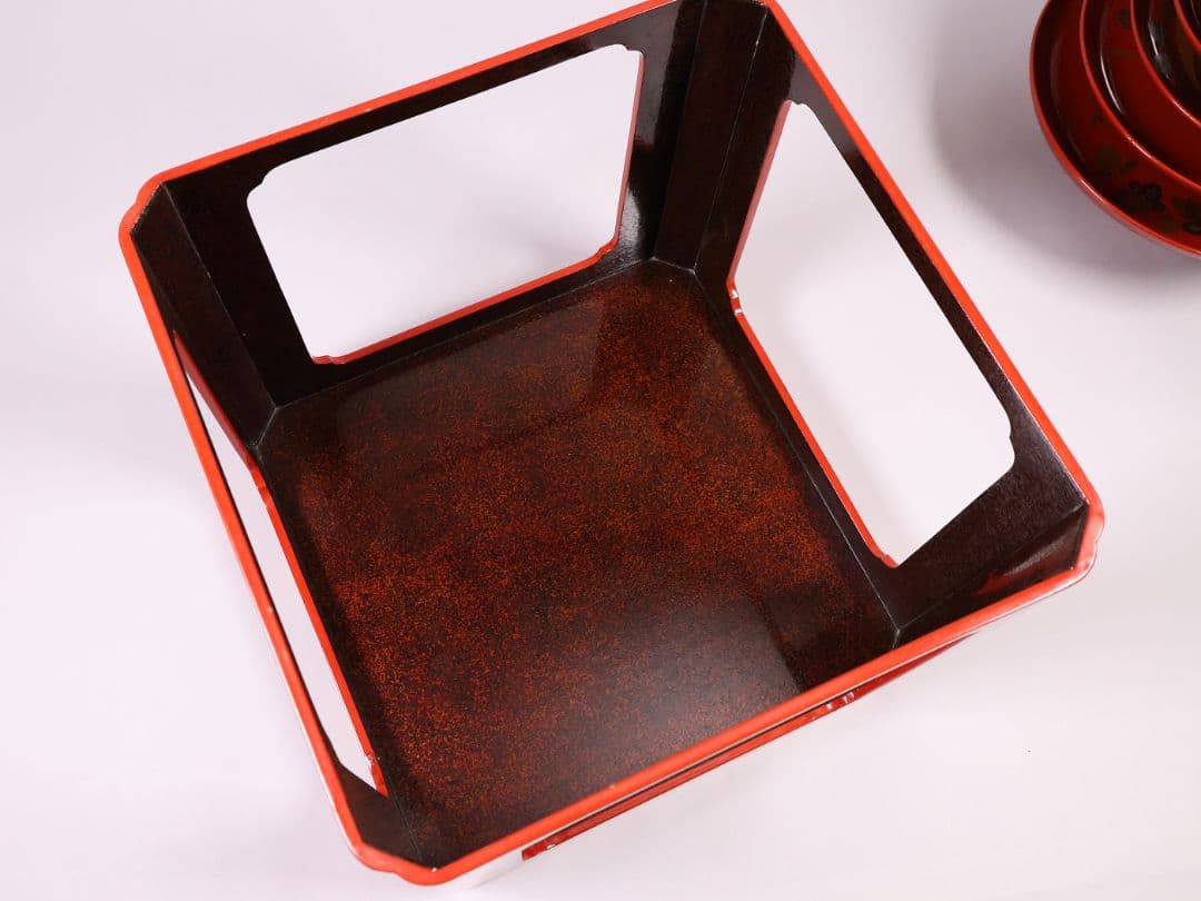 【MB59】大型 九ッ組大盃 盃台 伝統柄 絵変金蒔絵 木製 松竹梅 節句 朱塗