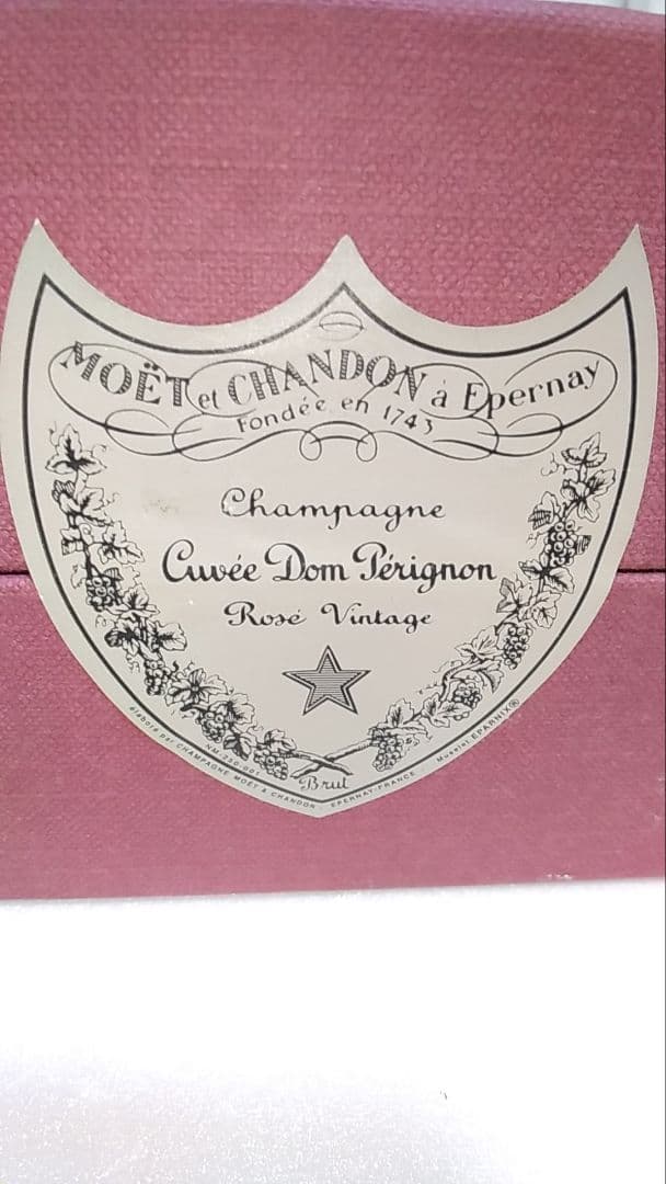 ドンペリ ロゼ キュヴェ ヴィンテージ 1990 赤箱　希少　古酒