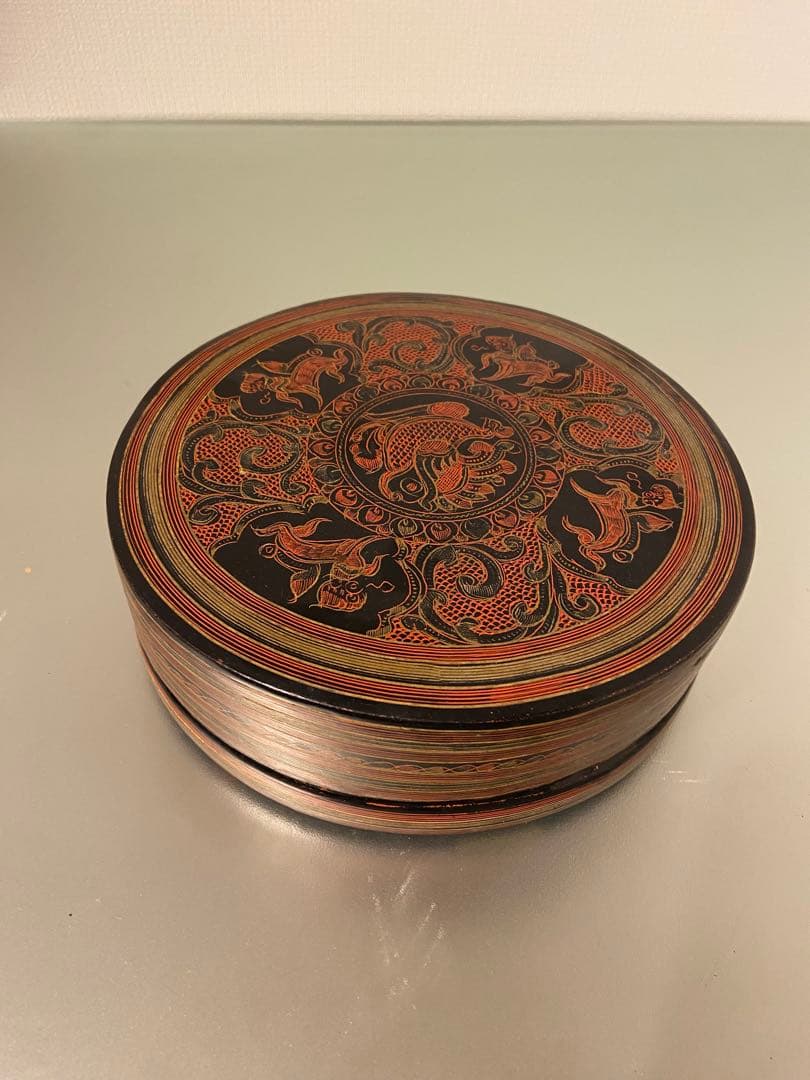 ビルマ（ミャンマー）1970年代 漆芸 重箱 手描き装飾文様 円形蓋物