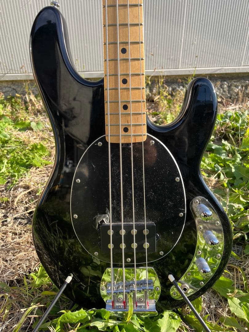 Sterling by Music Man SUB 4弦エレキベース
