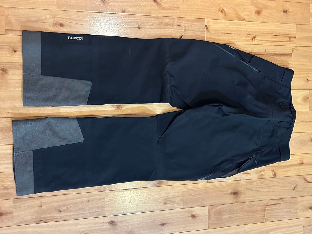 Haglöfs ブラック スノーボードウェア