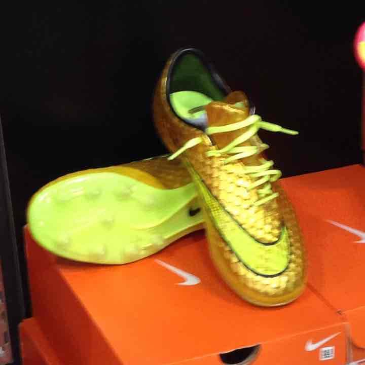 ハイパーゥェノム