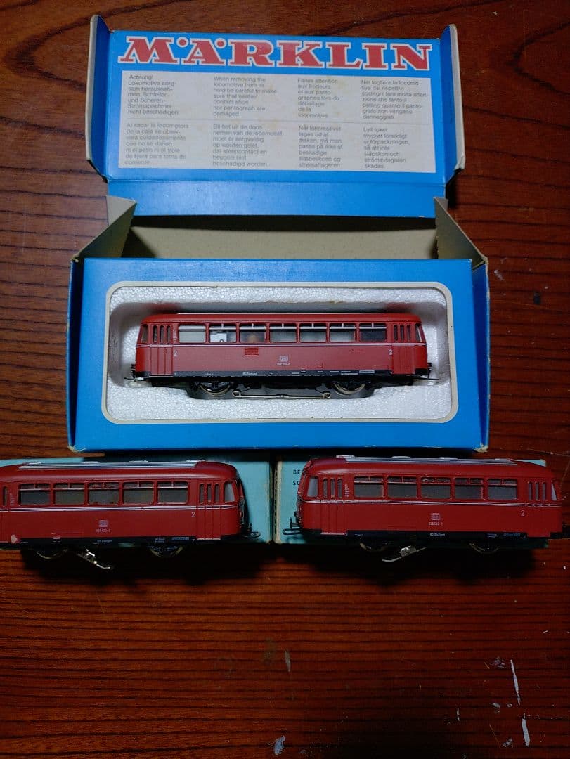 Märklin HO✨️ディーゼル795型、3両✨️大型トラック2台✨️ほぼ新品