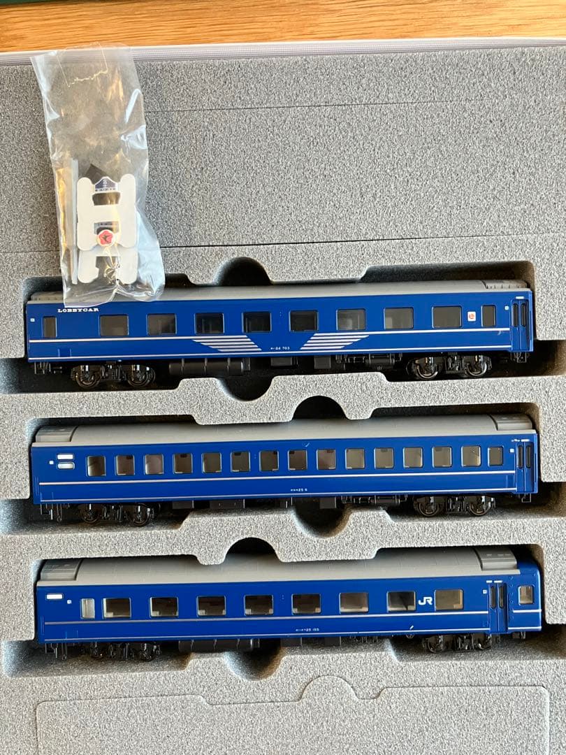 KATO 24系/14系寝台特急「さくら・はやぶさ/富士」+牽引車（EF66）