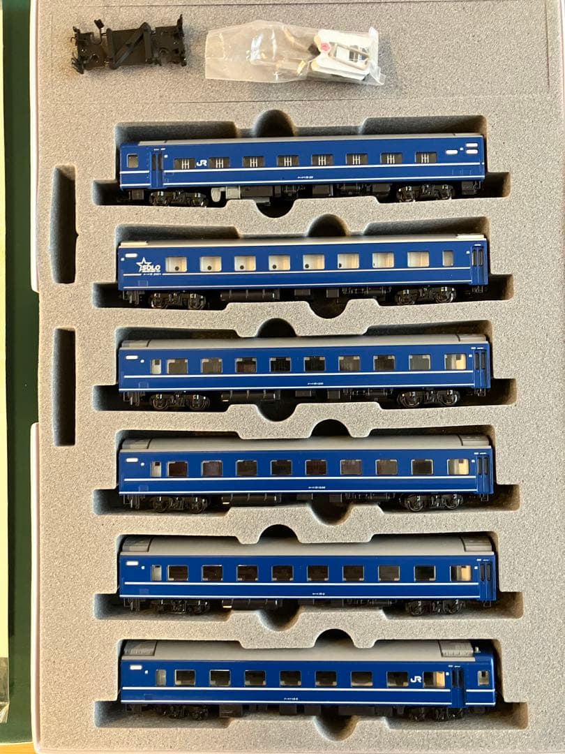 KATO 24系/14系寝台特急「さくら・はやぶさ/富士」+牽引車（EF66）