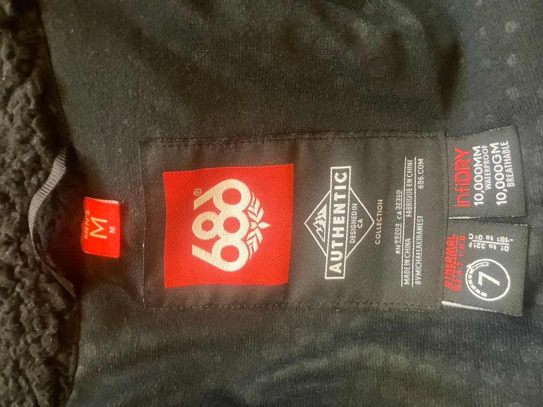 686 スノーボードジャケット