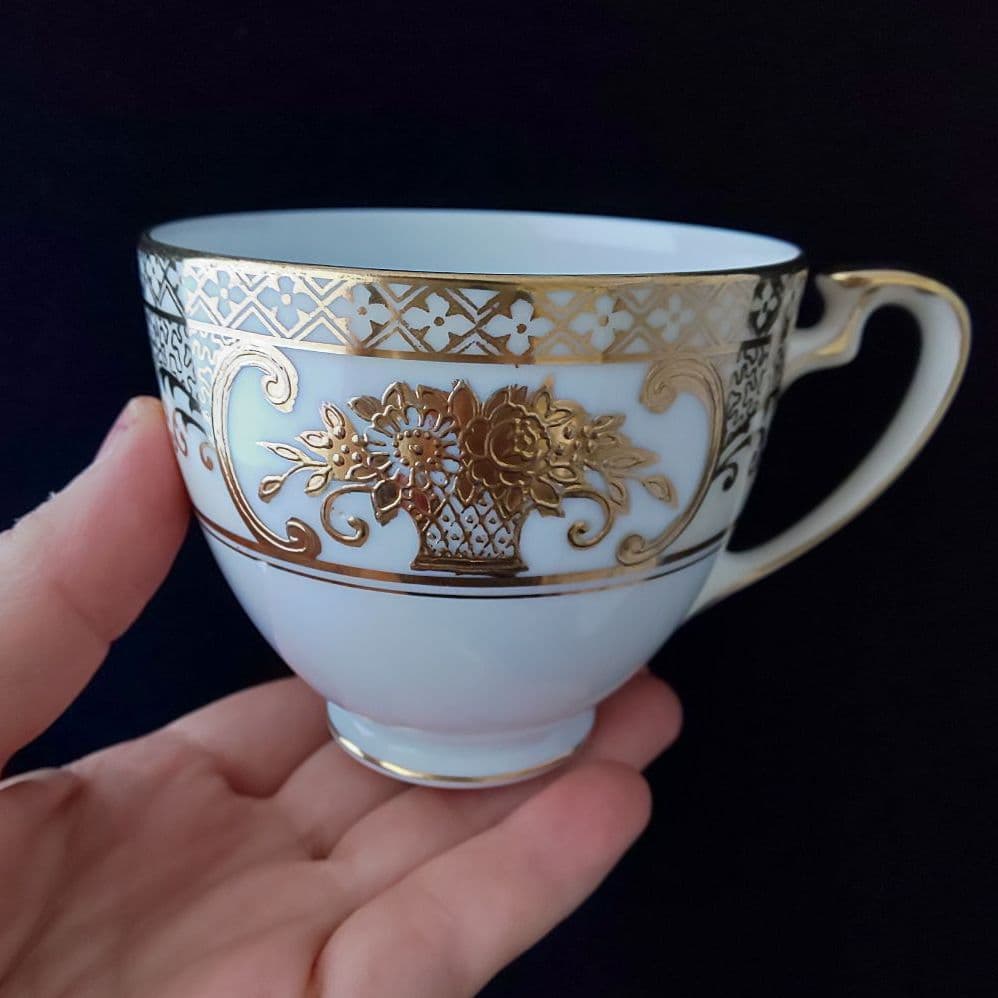 オールドノリタケ　花籠　トリオ　金彩良好　カップ&ソーサー　アンティーク　里帰り