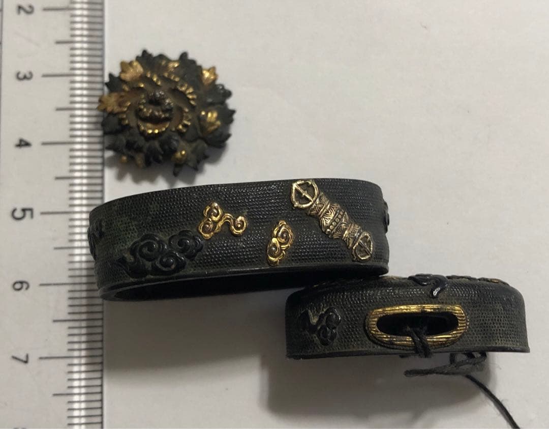 刀装具　三鈷杵図【頭、縁、釦】